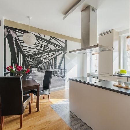 Chmielna 73 P&O Serviced Apartments วอร์ซอ ภายนอก รูปภาพ