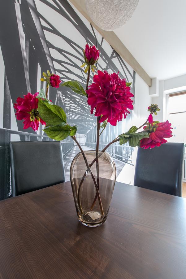 Chmielna 73 P&O Serviced Apartments วอร์ซอ ภายนอก รูปภาพ